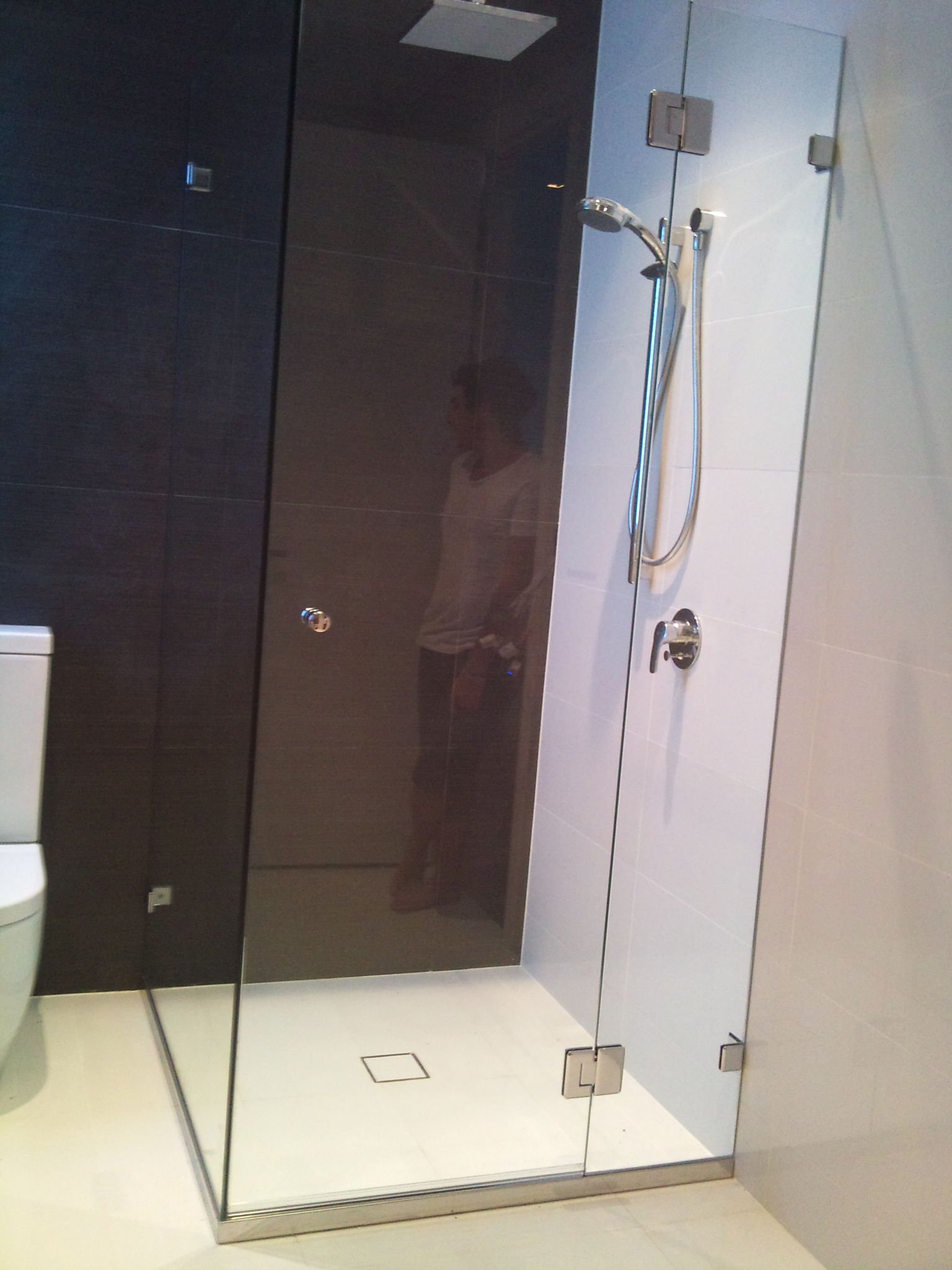 Full Wall Bathroom 4